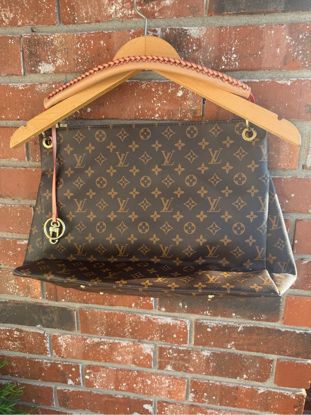 Designer Like Monogram Fashion Handbag - Picture 3 of 10